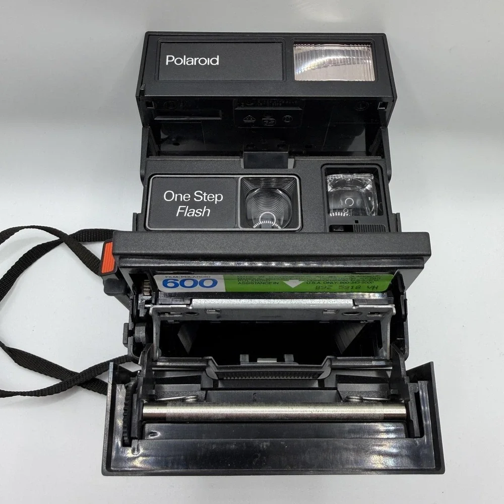 Vintage Polaroid One Step Flash 600 Instant Film Camera Black Auto Flash Strap